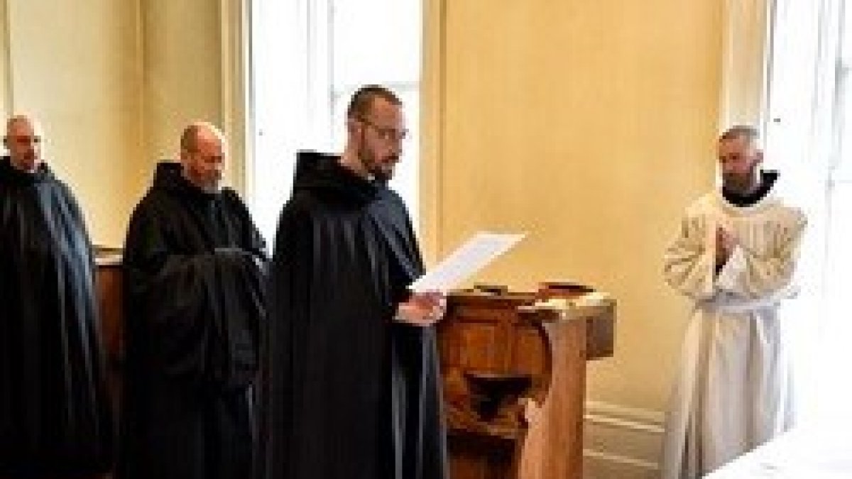 Estos monjes llegados a Irlanda provienen de Estados Unidos