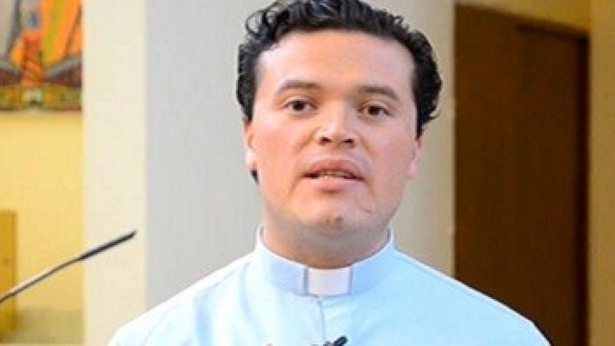 El padre Sergio Argüello cuenta su experiencia para ayudar a otros sacerdotes y para que los fieles recen por sus pastores
