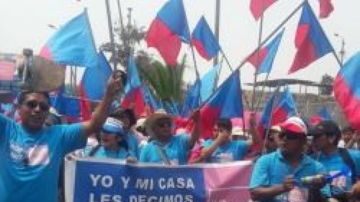 Los peruanos demuestran una vez más su capacidad de salir a la calle por la familia