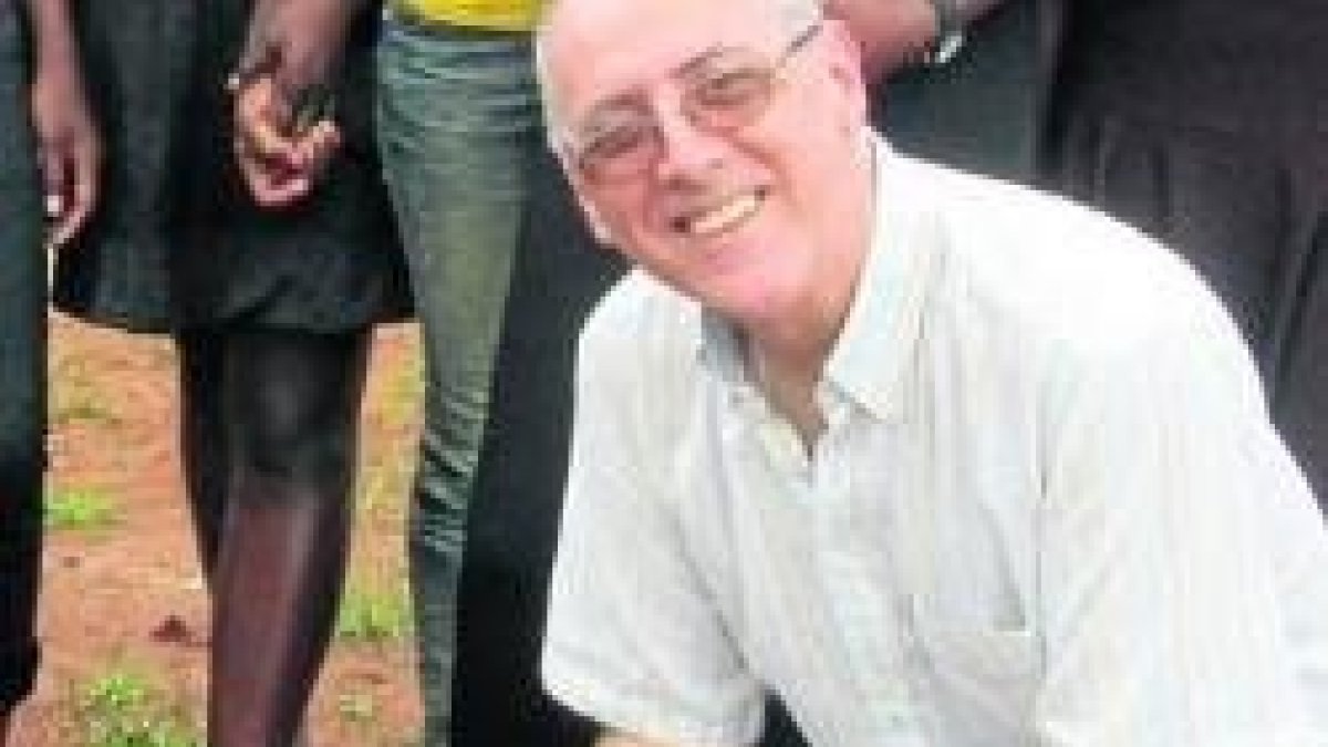 Justo de la Fuente es médico y Misionero Idente en Camerún; antes estuvo en Perú y Chad