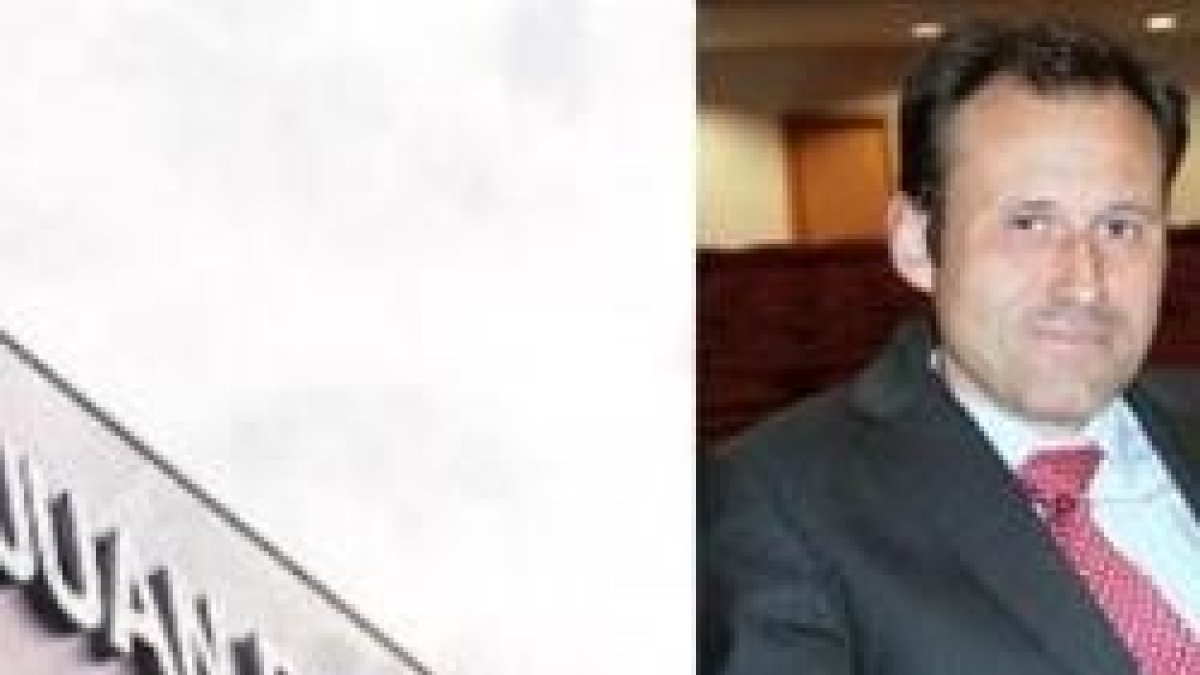 Carlos Martínez, director del colegio católico Juan Pablo II, multado por criticar una ley regional