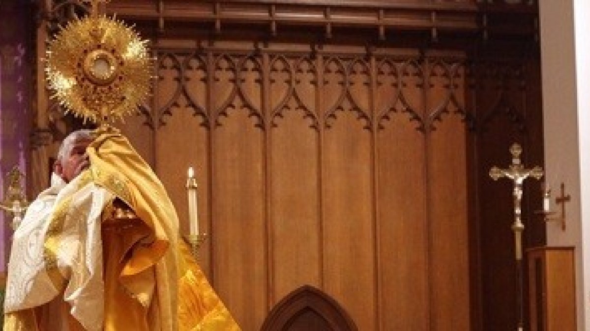 Michael pasó de atacar al ordinariato católico a ser seducido completamente por la Iglesia Católica