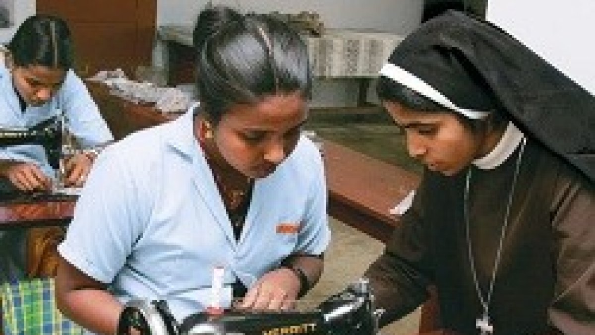 Sor Mary Mukta Kindo está transmitiendo los valores del Evangelio a mujeres pobres, no sólo católicas