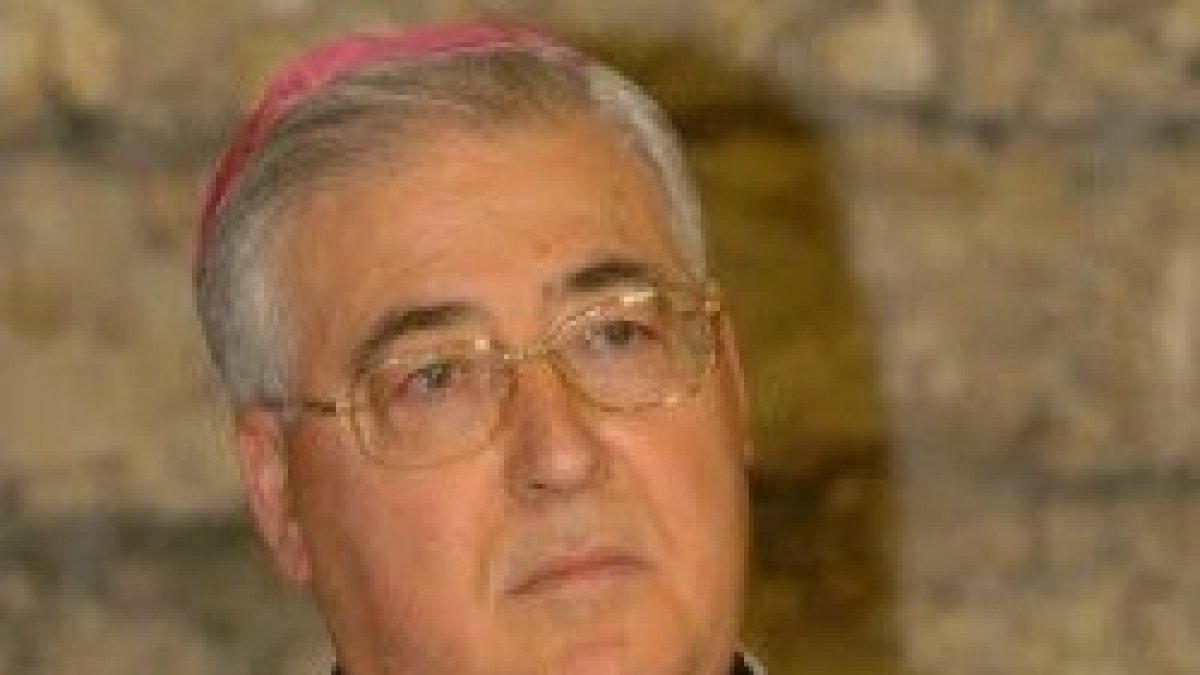 El obispo Juan Antonio Reig Pla es un experto en doctrina sobre vida y familia