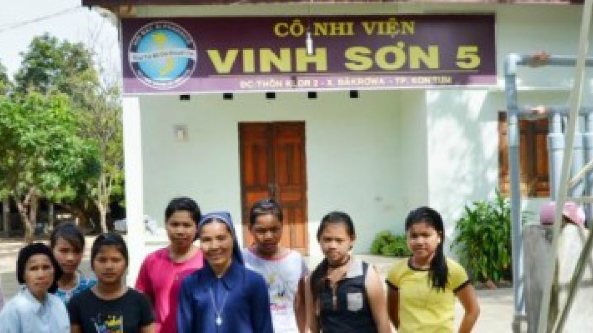 Las hermanas acogen a todo tipo de niños