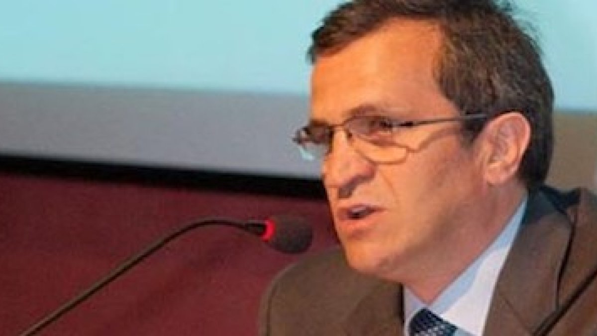 El doctor Giovanni Battista Guizzetti convive día a día desde hace años con enfermos gravemente discapacitados y sus familias.