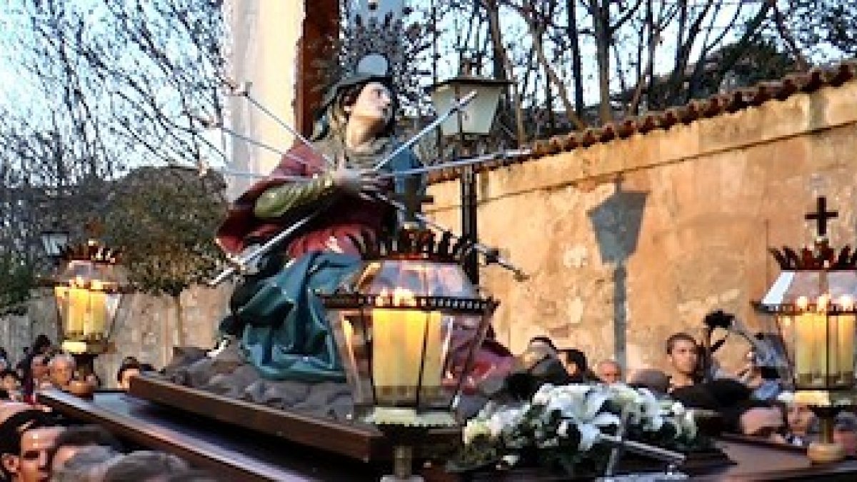 Imagen de Nuestra Señora de los Dolores, en Salamanca, obra de Felipe Corral. Se conserva en la Capilla de la Iglesia de la Vera Cruz.