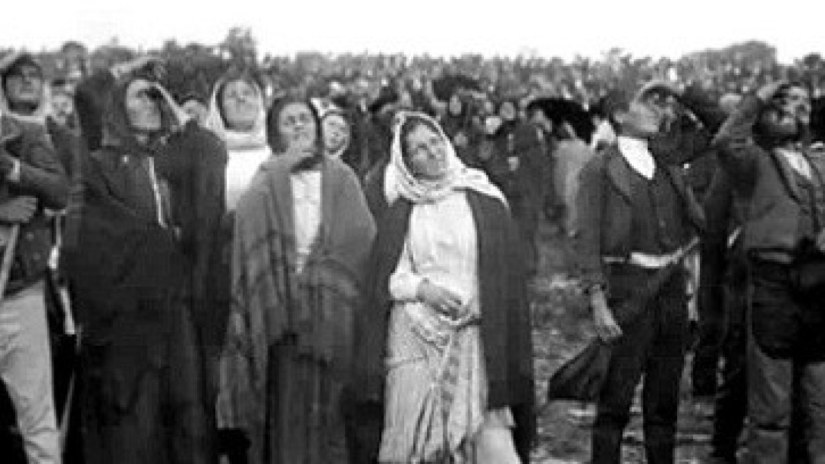Pese a los intentos de los masones, que ocupaban importantes cargos, el mensaje de Fátima llegó al mundo