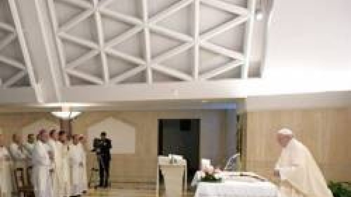 Francisco ha centrado su homilía en la importancia del Espíritu Santo