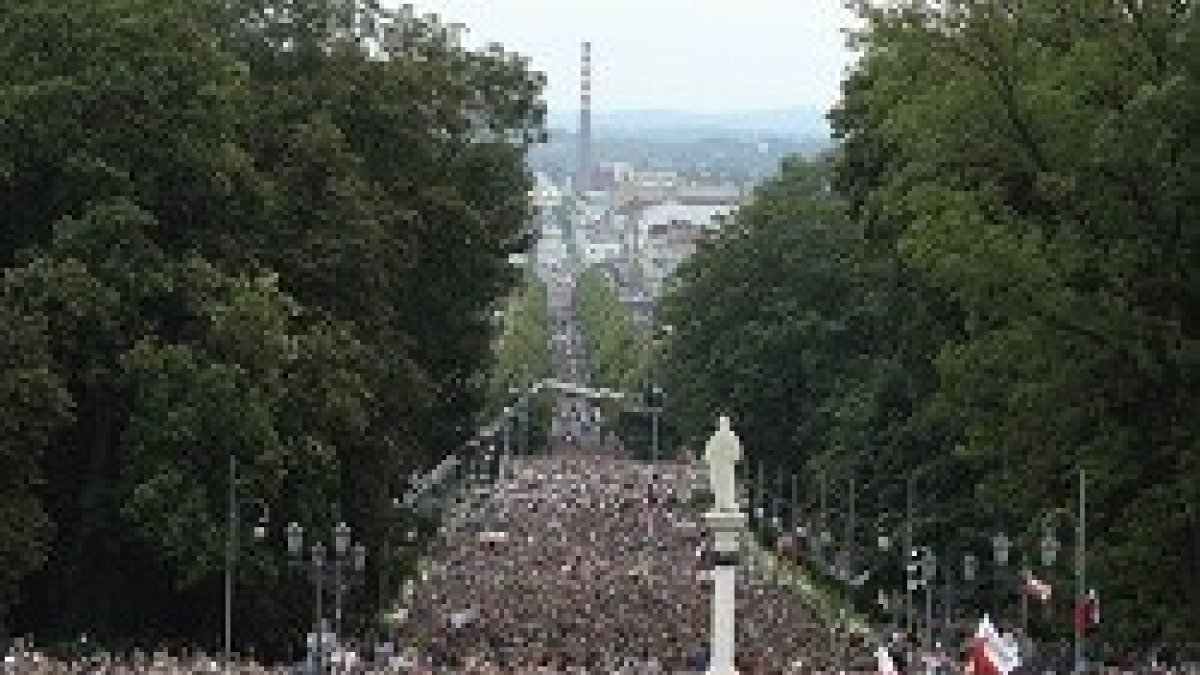 Se espera que un millón de personas rece el Rosario en la frontera de Polonia