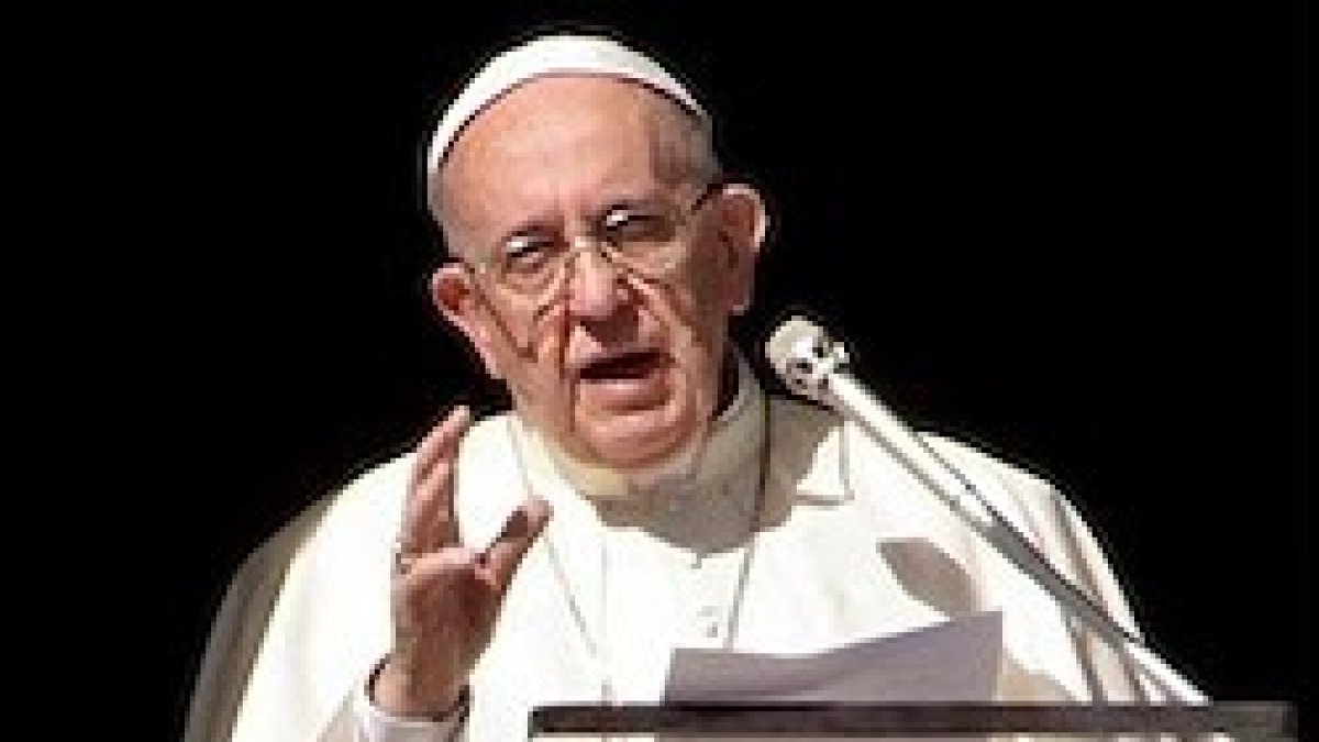 Los cristianos no debemos buscar honores sino servicios, dijo el Papa.