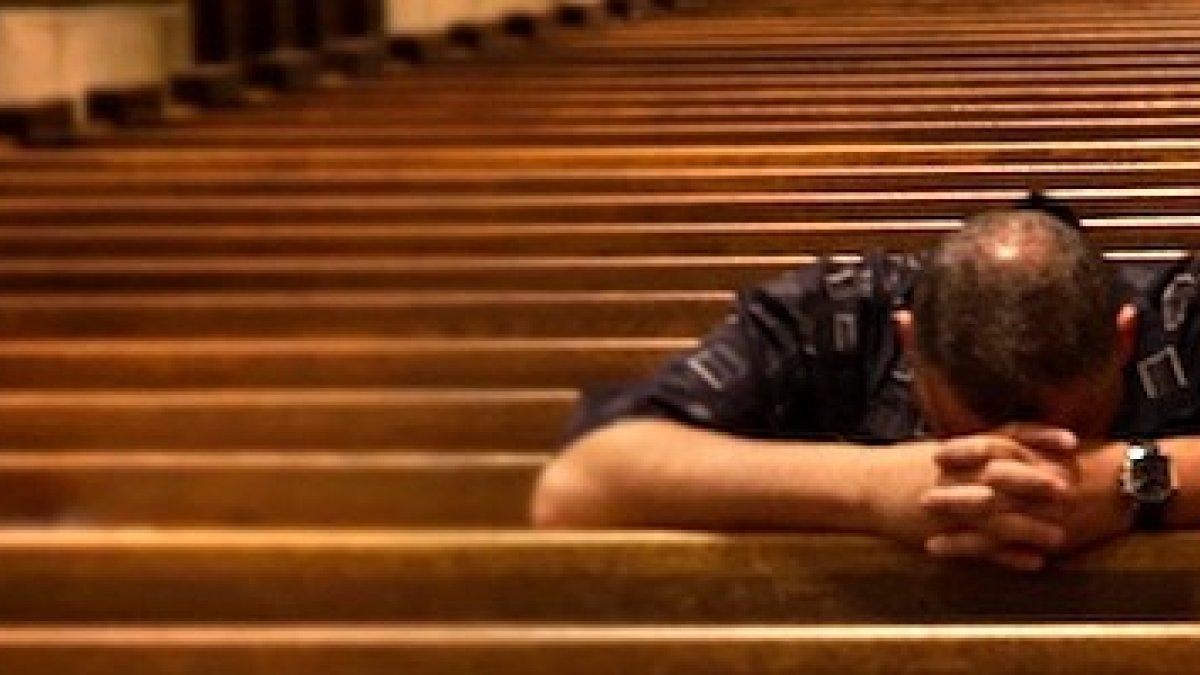 La fidelidad al compromiso adquirido en el sacramento, aunque la otra parte ya no te ame, es prenda de eternidad para ambos.