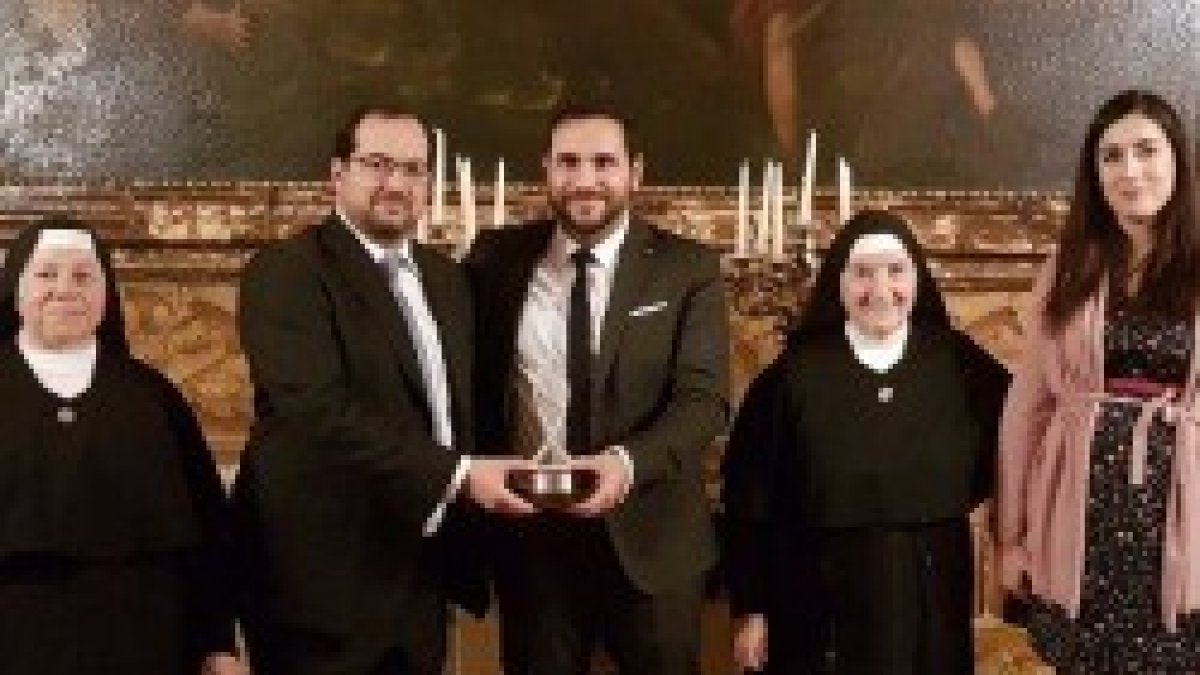 Sor Lucrecia Pichardo, Josemaría Muñoz, el premiado Pablo Moreno, Sor Julia Castillo y María Esparcia