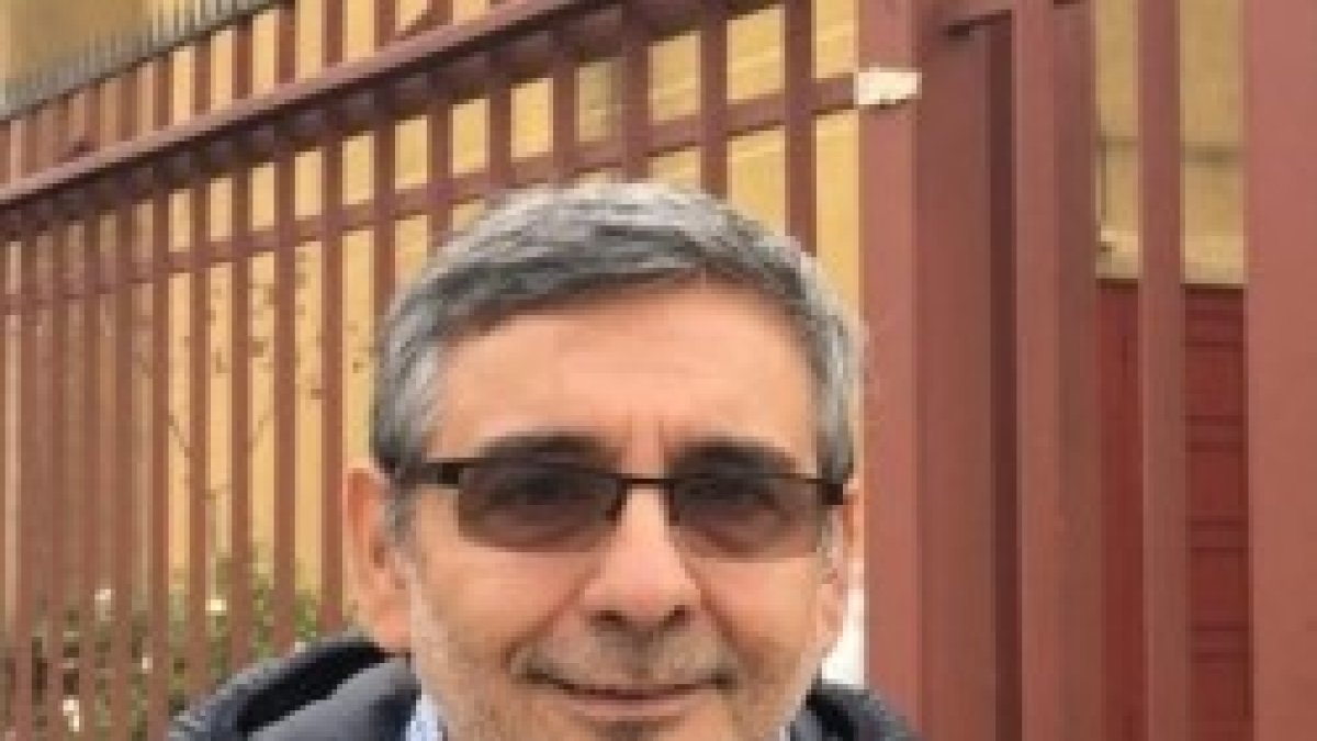 El jesuita Pedro Labrín es párroco en un barrio destrozado por la droga y la corrupción