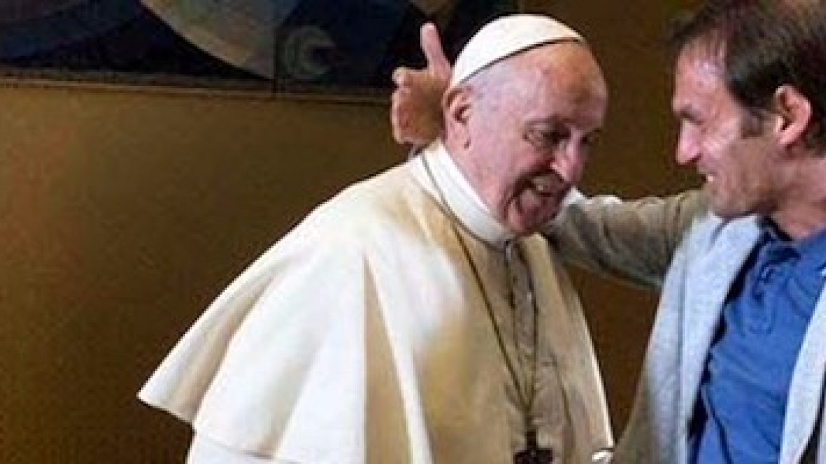 Francisco con Marco Pozza, tras la conversación que ha dado origen a este libro.