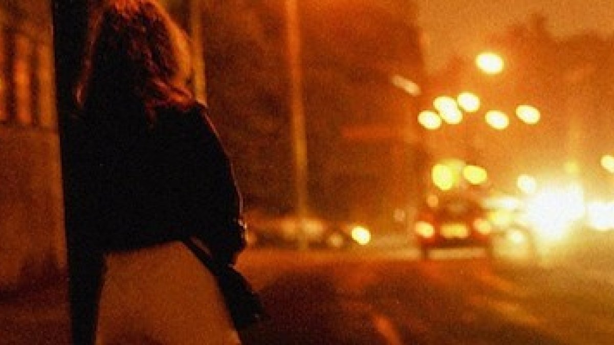 Hay quien, por razones ideológicas, sostiene la prostitución puede ser liberadora: la realidad que muestra este reportaje lo desmiente.