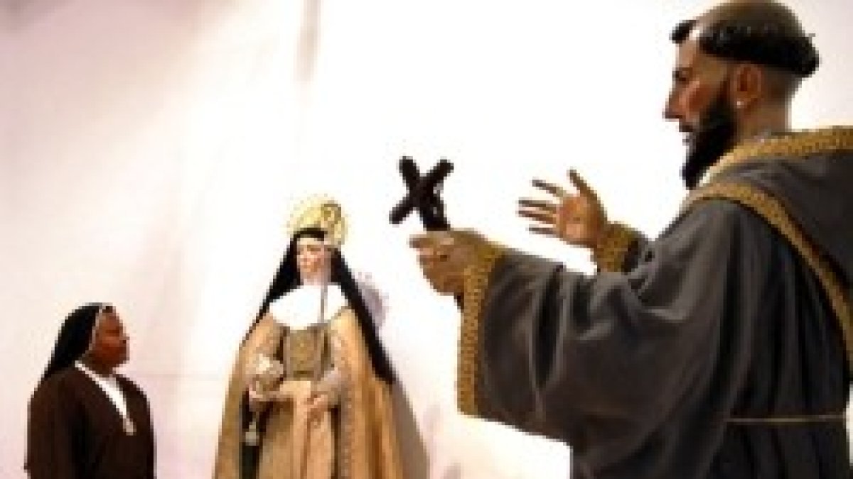 Las clarisas de Carmona abren sus puertas a una exposición de arte sacro