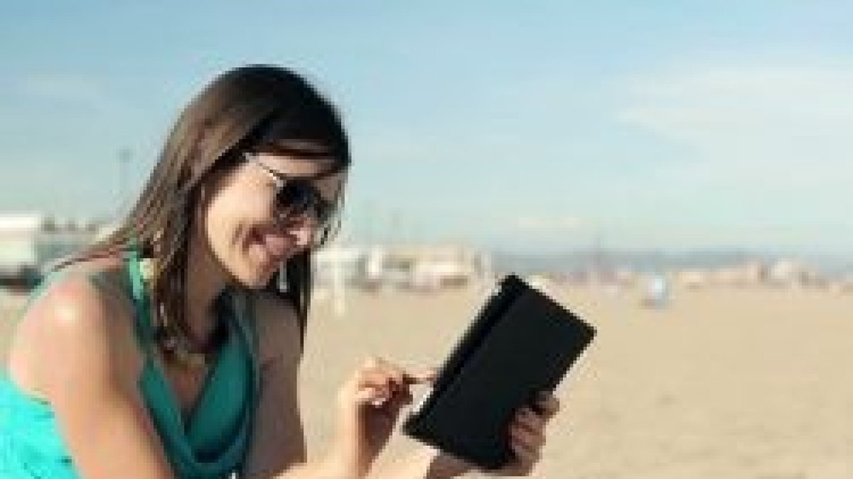 Puedes leer desde la playa las historias de ReL... pero necesitamos donativos para seguir ofreciéndolas