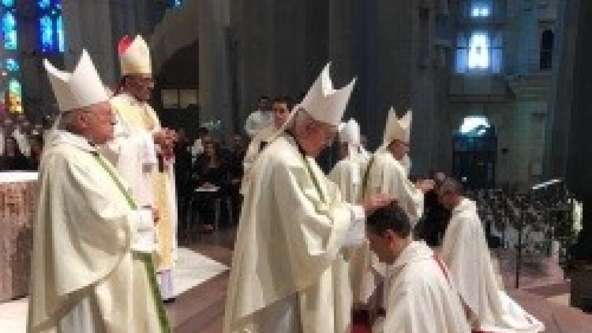 Ceremonia de ordenación de Sergi Gordo y Antoni Vadell como obispos en la Sagrada Familia