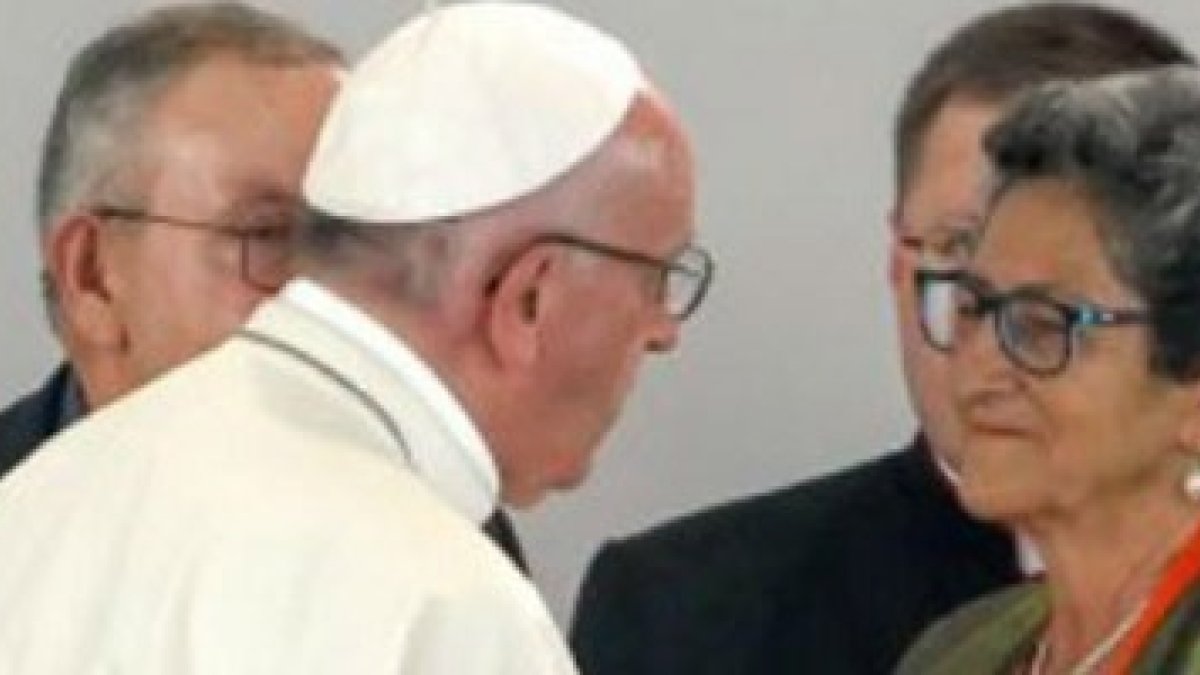 La guerrilla mató a su padre, a su marido y a dos hijos, ahora cuenta cómo ha conseguido perdonar