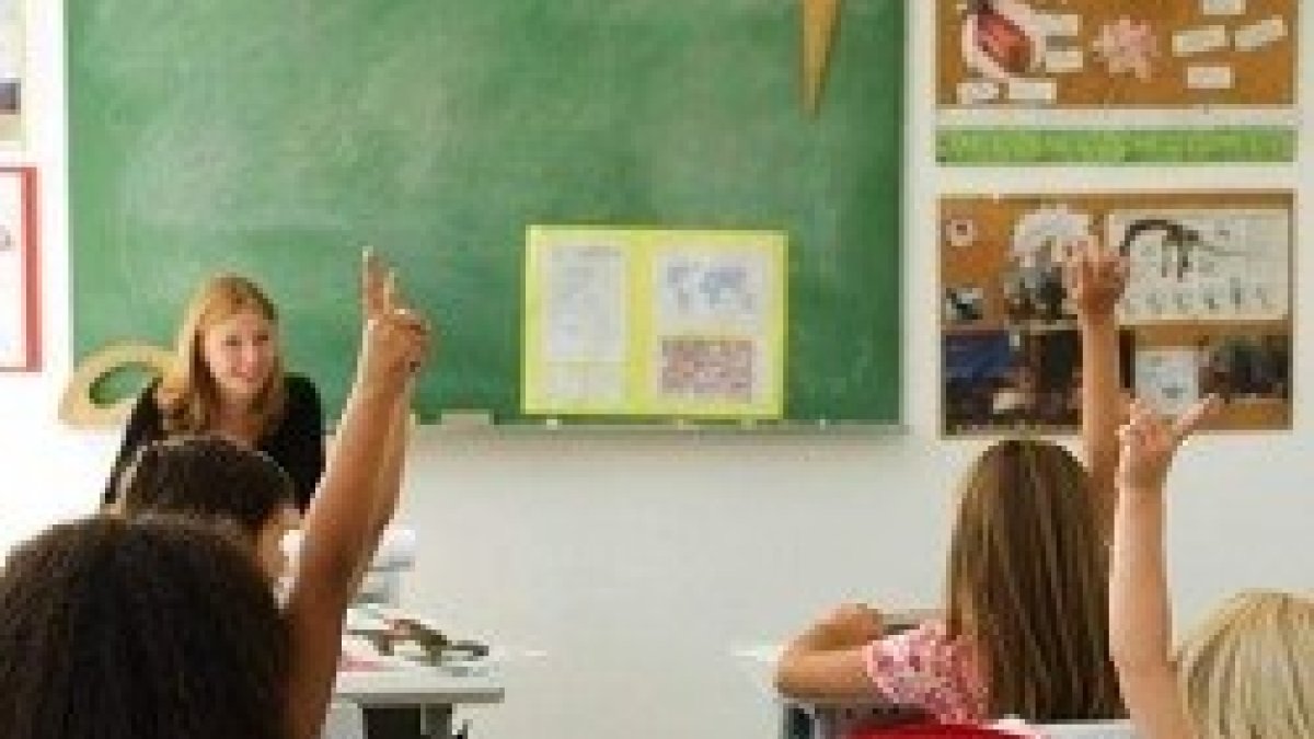 En las aulas hay cada vez menos profesores varones