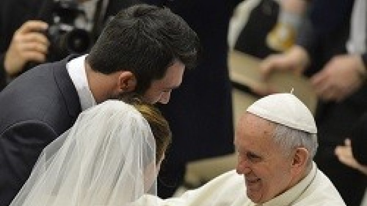 El Papa insistió en la necesidad de cuidar la familia, elemento clave para el futuro del mundo y de la Iglesia