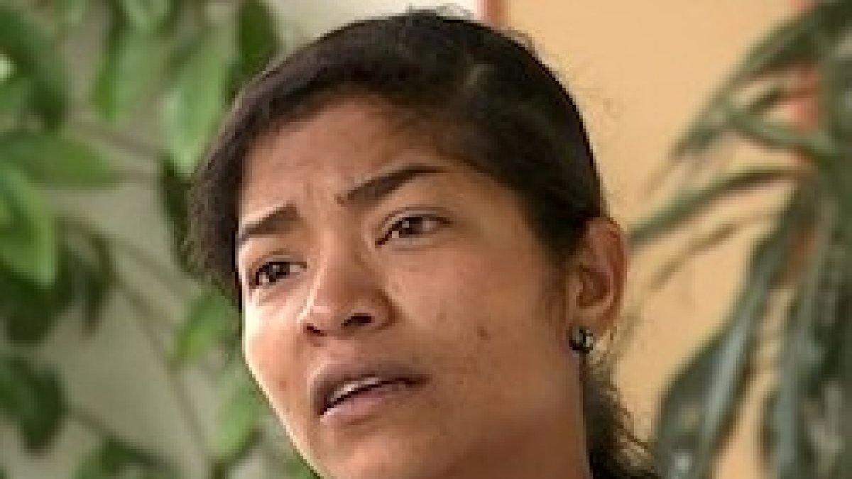 Sara Morales acusa de los abortos forzados a uno de los principales negociadores de las FARC con el gobierno colombiano.