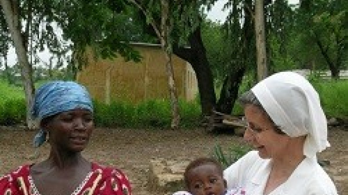 Antonietta Profumo dirige un centro en el que los leprosos y los enfermos de SIDA son la gran mayoría