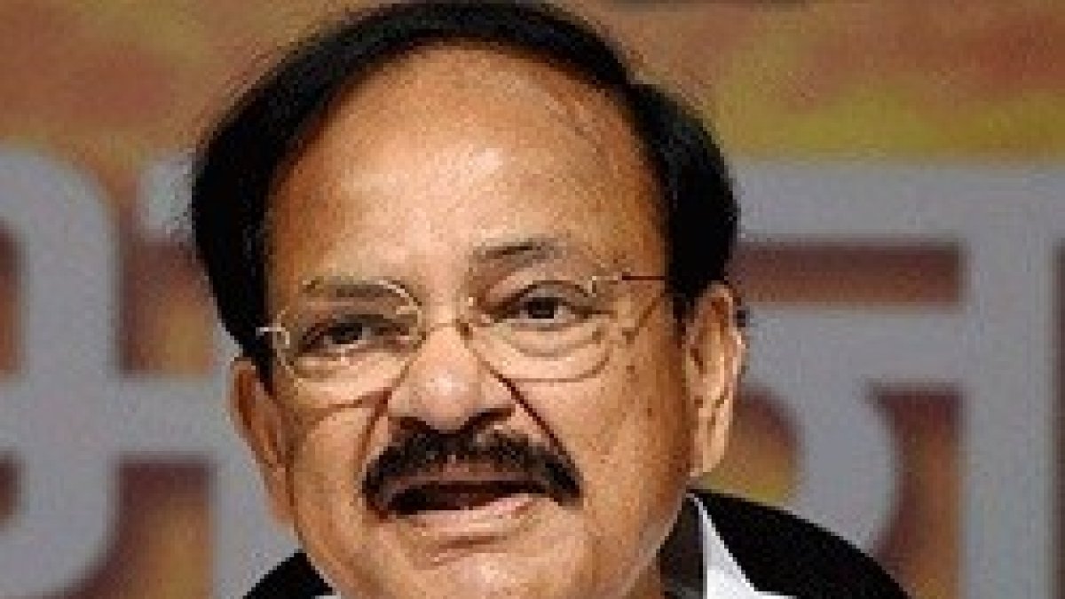 Venkaiah Naidu alabó el papel de la Iglesia Católica y felicitó la Navidad a los cristianos
