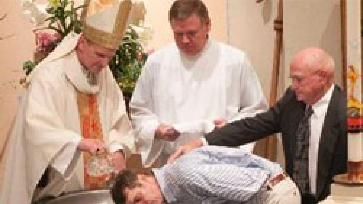 La Vigilia Pascual es la celebración en la que un mayor número de nuevos creyentes es admitido en la Iglesia