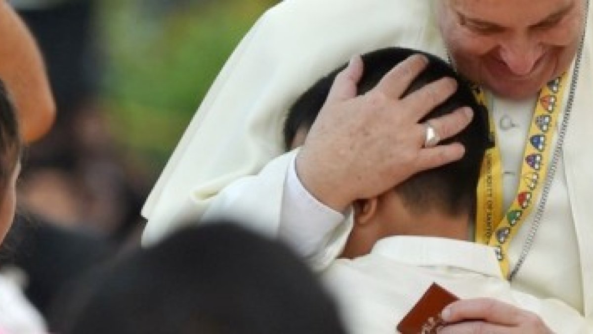 El Papa Francisco con niños de la calle de Filipinas - insiste en la cercanía, la acción y el trato con pequeños detalles
