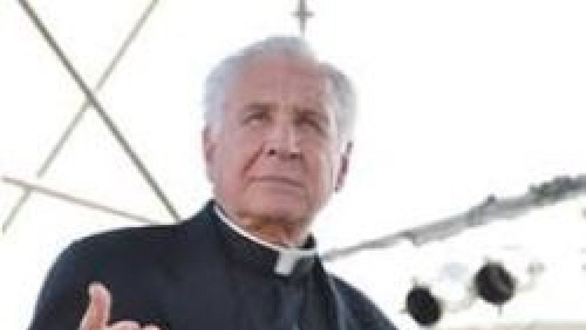 El padre Dario Betancourt es un predicador veterano que congrega multitudes en Hispanoamérica y otros países