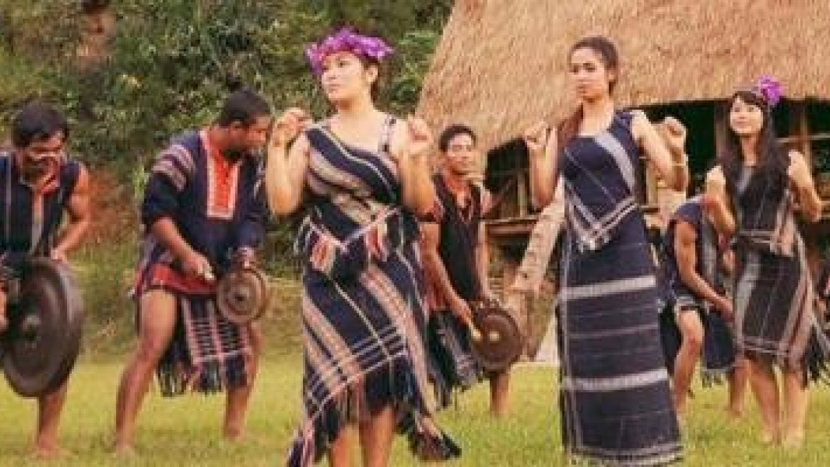 Festival de cultura étnica Ede - el uso de los gongs en los pueblos montañeses es Patrimonio Inmaterial de la Unesco