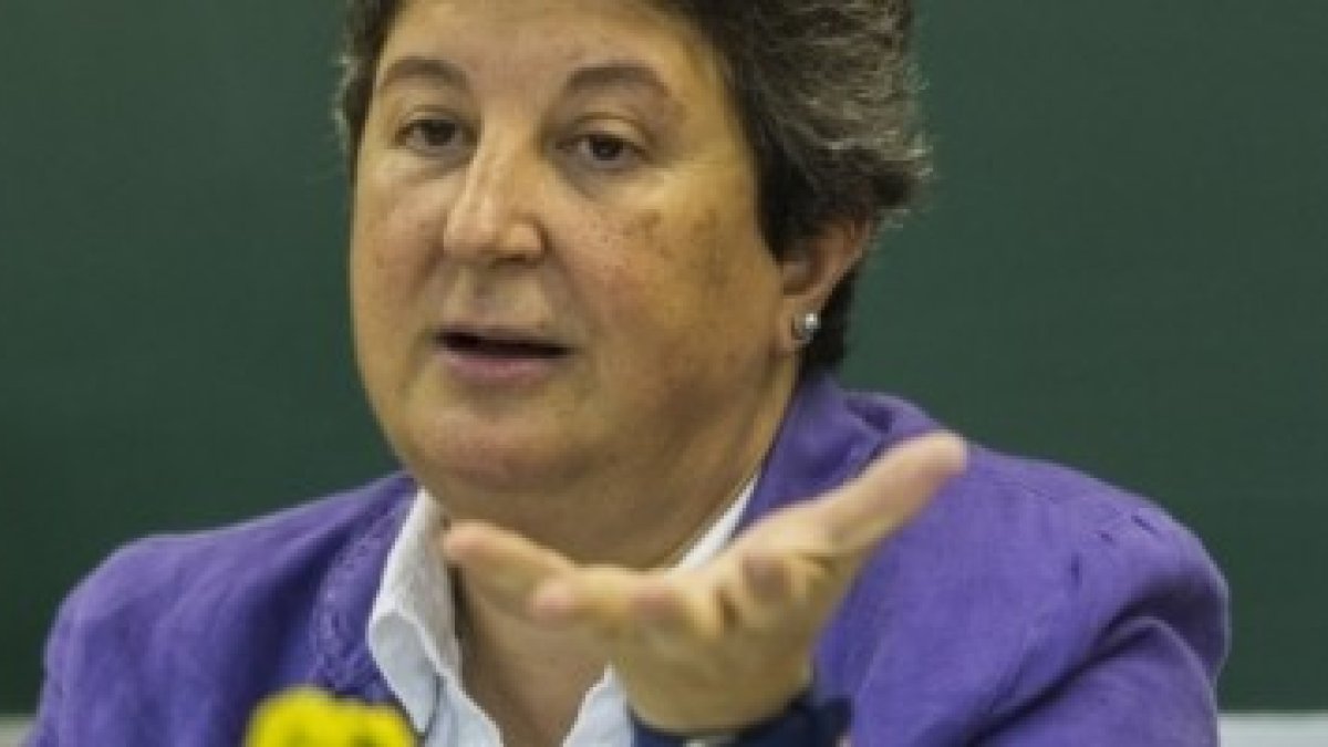 Margarita Bofarull es la profesora de bioética de los populares cursos online Science Faith