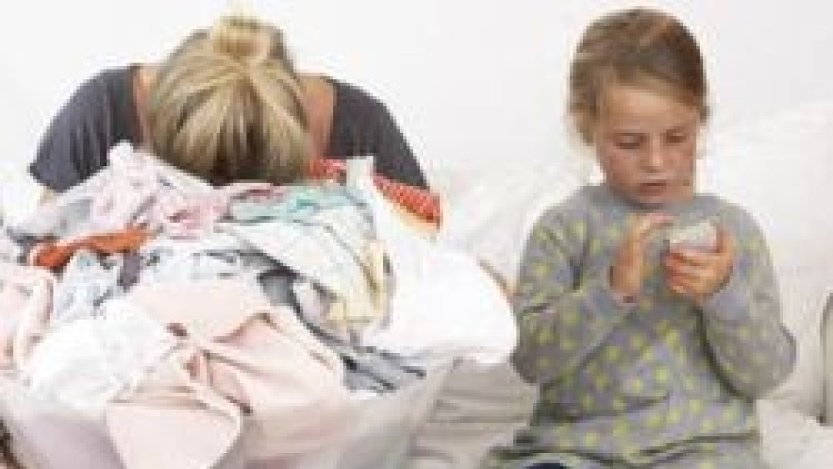Las familias se ven desprotegidas y faltas de ayuda en España... no hay políticas familiares reales