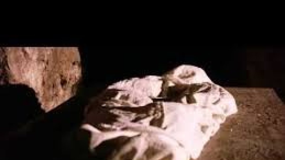 La tumba está vacía. Ha resucitado.