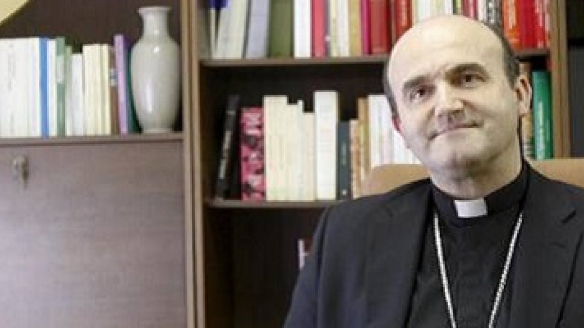 El obispo de San Sebastián ya ha convertido en tradición su recomendación de lecturas para el verano