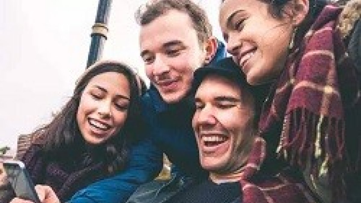 La población joven cada vez tiene menos peso en la demografía española