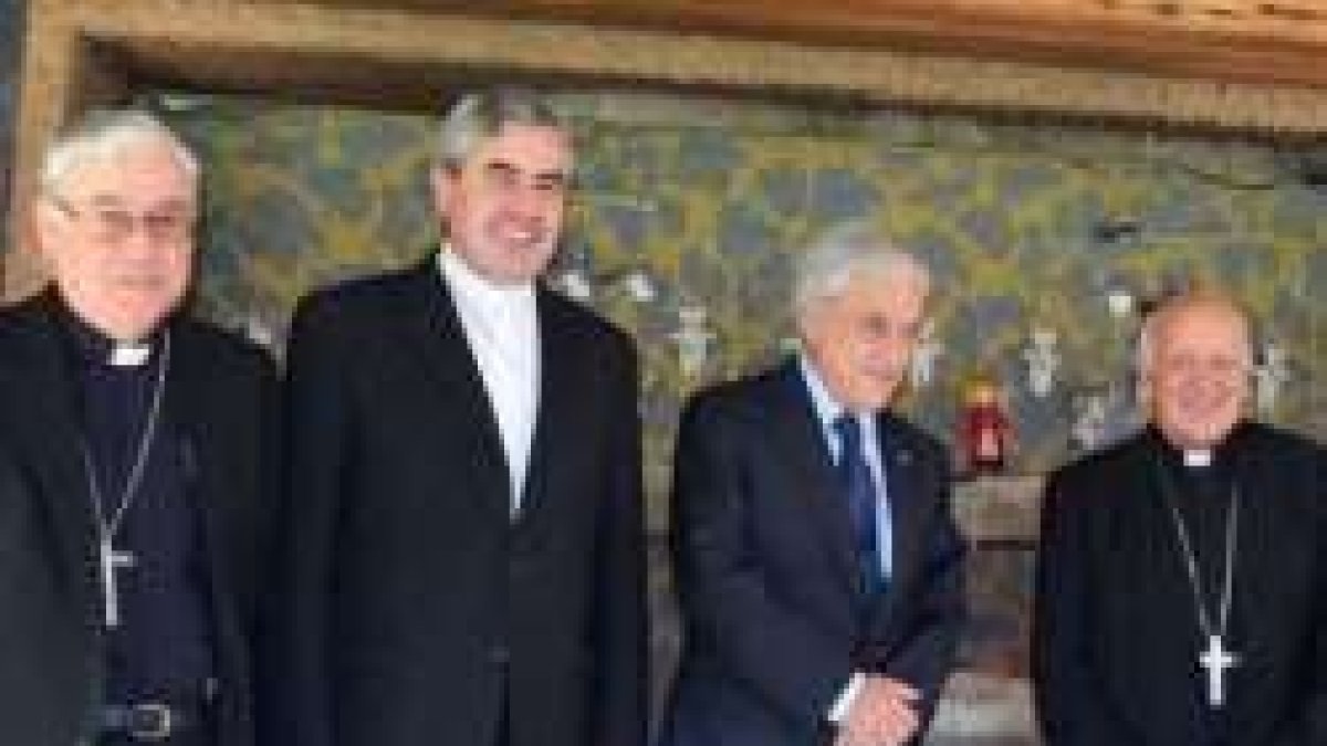 Los obispos chilenos visitan a Piñera, que desde marzo será presidente de Chile