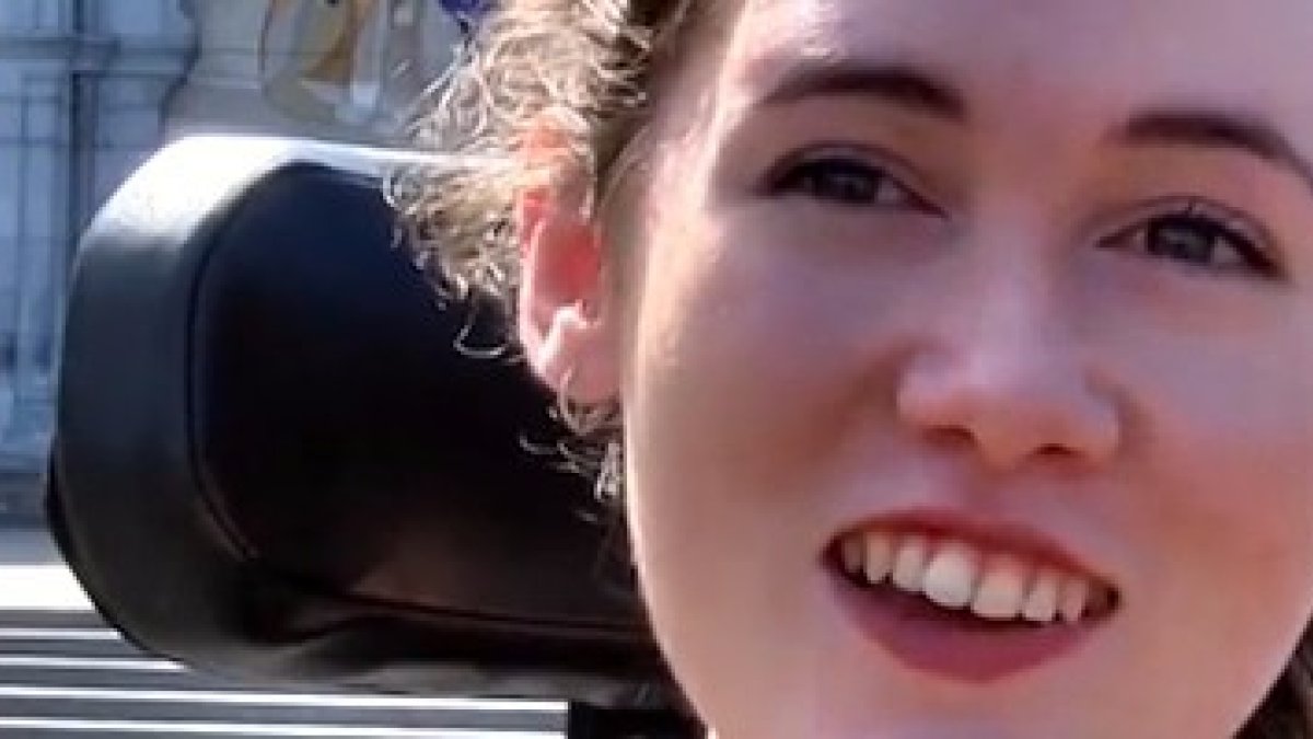 Jeanna Pelat acudió a Lourdes pidiendo un milagro físico: no sucedió, pero sí el pequeño milagro de su transformación interior.