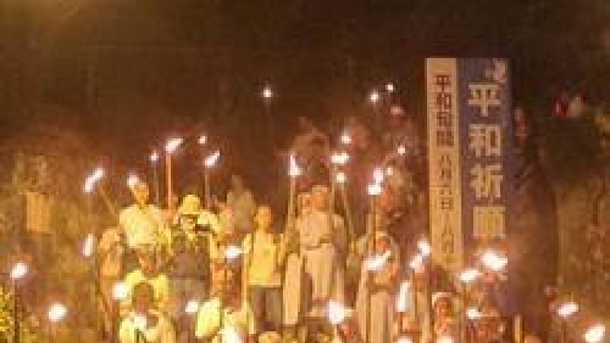 La celebración en Nagasaki es más reflexiva y espiritual que en Hiroshima, donde van demasiados políticos