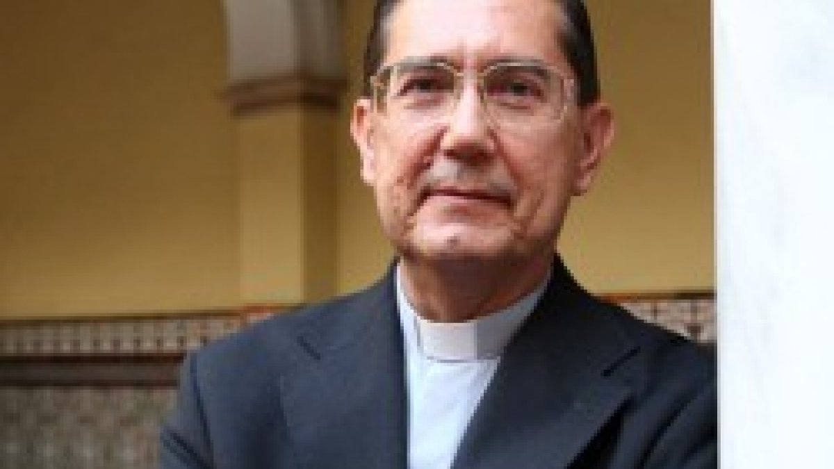 El obispo, arabista y comboniano español Miguel Ángel Ayuso encabezó la delegación vaticana en Jordania