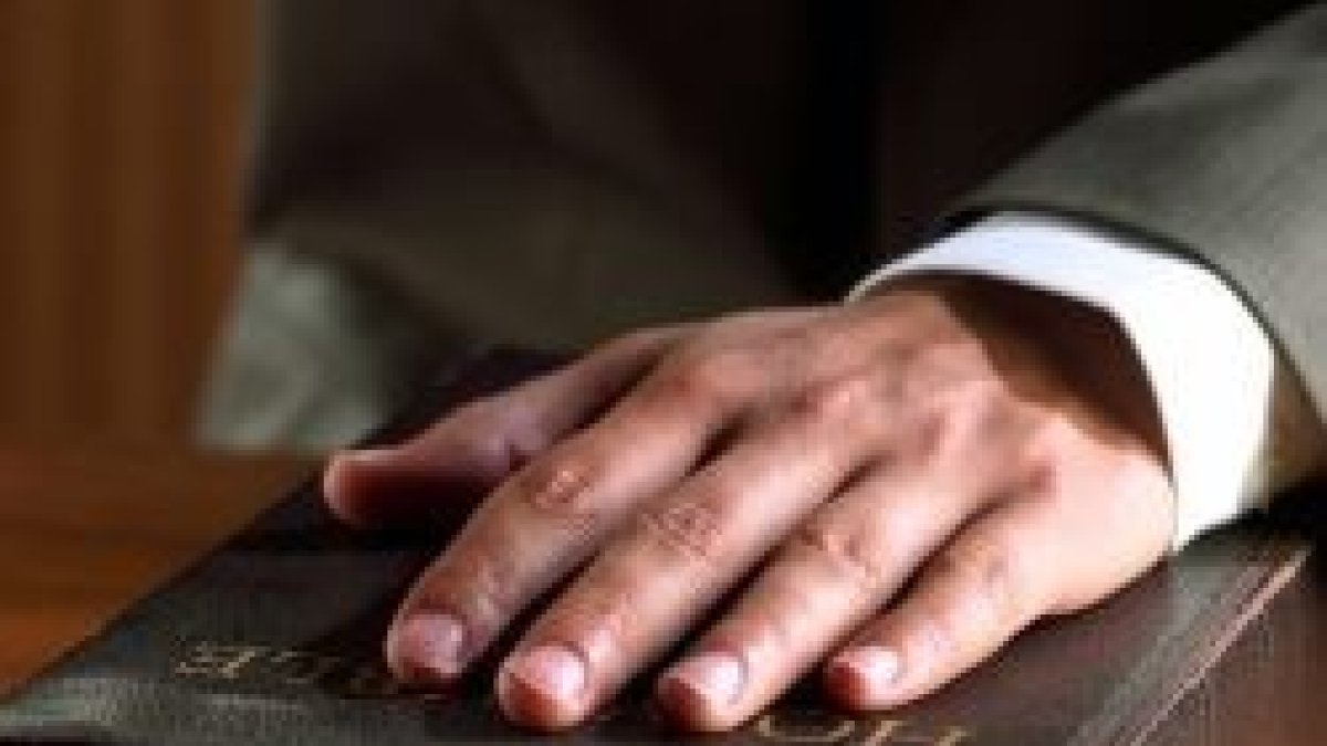 Yo os digo que no juréis: ni por el cielo, ni por la tierra,