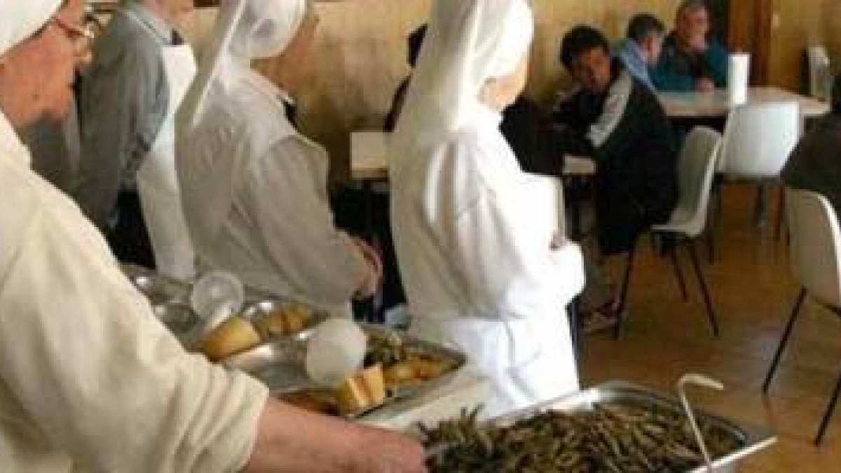 La Iglesia ayuda a cientos de miles de personas en circunstancias duras