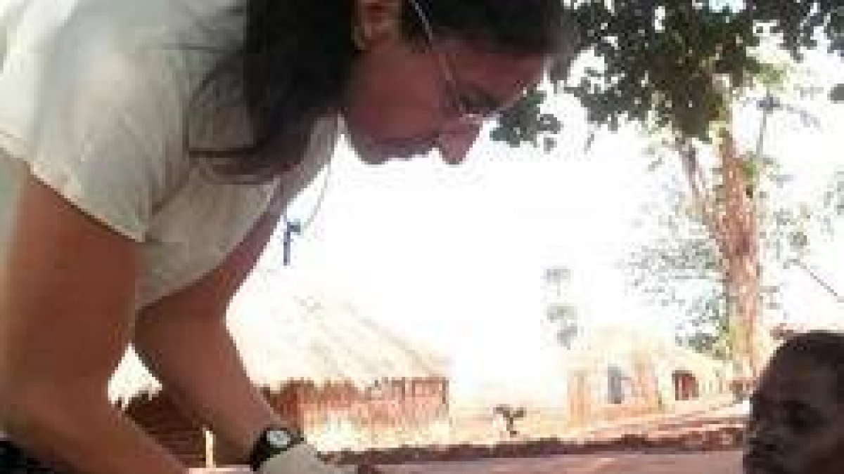 Estrella Arjomil lleva ya diez años como misionera en Mozambique