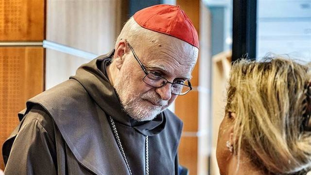 El cardenal Anders Arborelius, fraile carmelita, fue luterano y es el primer obispo sueco en Suecia desde la Reforma.