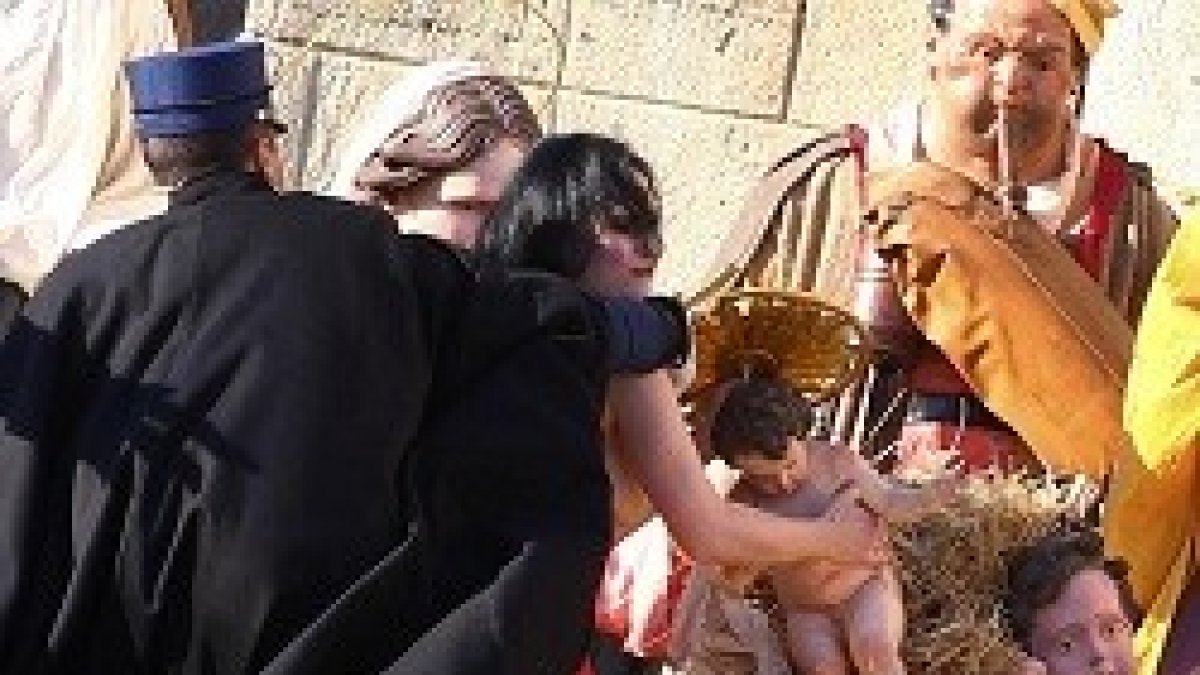 La extremista de Femen fue detenida antes de que lograse su objetivo