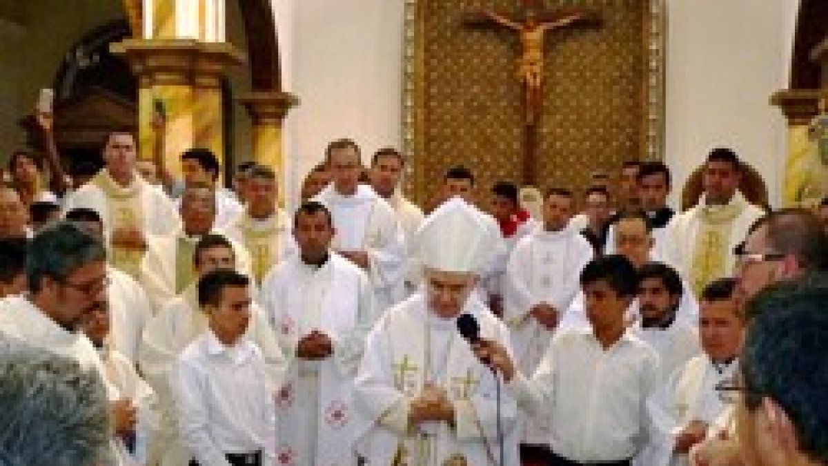 Los sacerdotes también mueren por falta de medicinas en la Venezuela del presidente Maduro