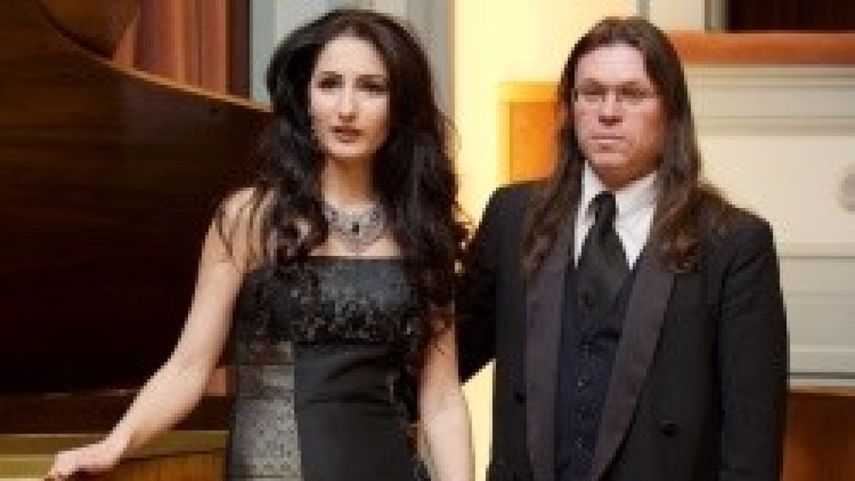 Angel Recas y Alvina Ayvazyan en un recital de música armenia - memorial del genocidio