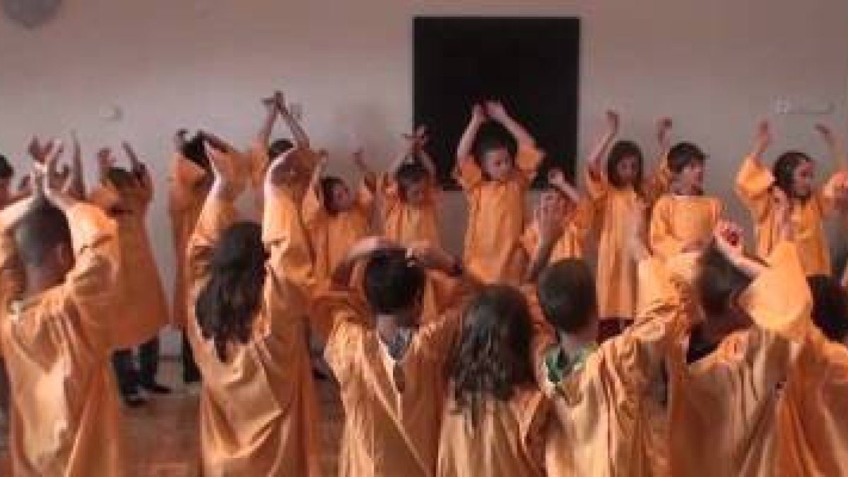 Las escuelas Waldorf insisten en prácticas de danza y movimientos que llaman euritmia... se basan en el esoterismo antroposófico